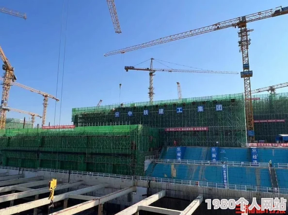 2025年热门游戏攻略：一起来飞车太空穿梭地图高效玩法技巧与最新赛道解析